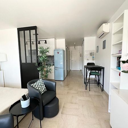Apartmán Nice, Grand Studio - Piscine - Terrasse Vue Mer Exteriér fotografie
