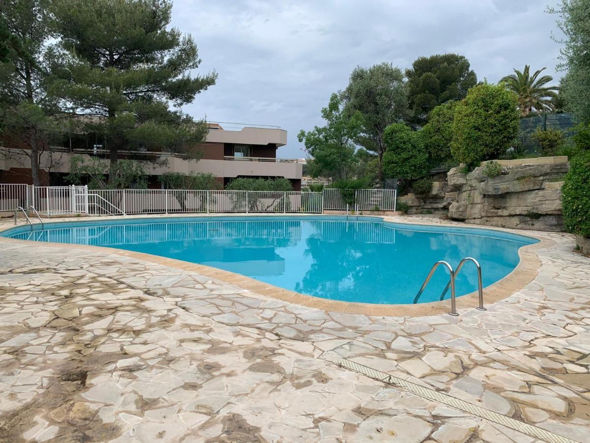 Apartmán Nice, Grand Studio - Piscine - Terrasse Vue Mer Exteriér fotografie