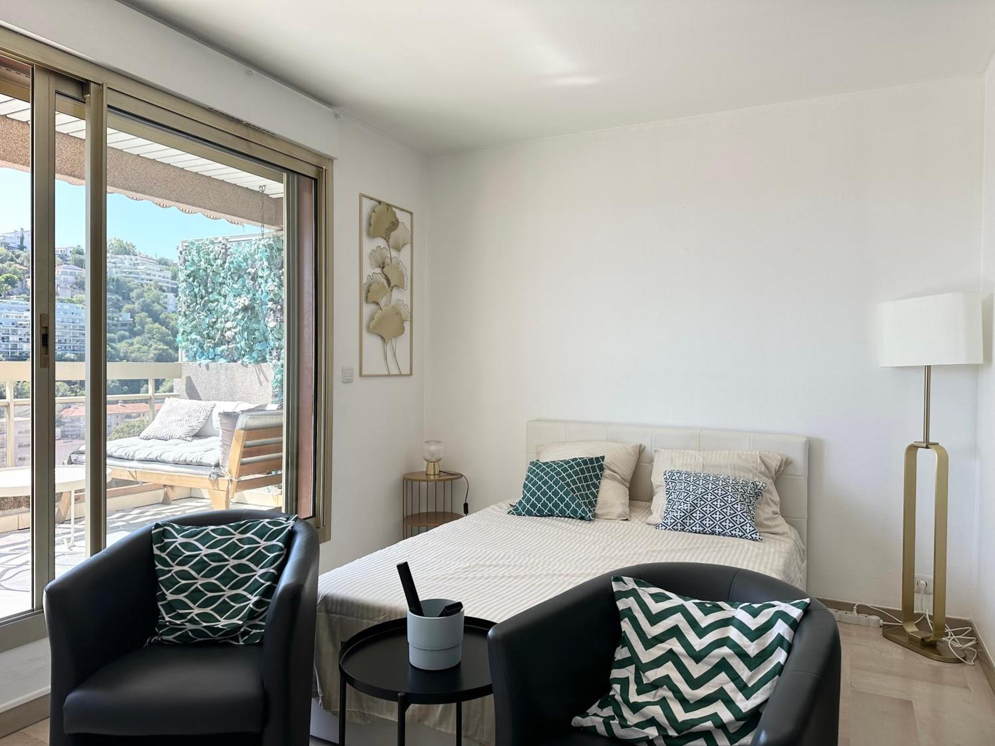 Apartmán Nice, Grand Studio - Piscine - Terrasse Vue Mer Exteriér fotografie